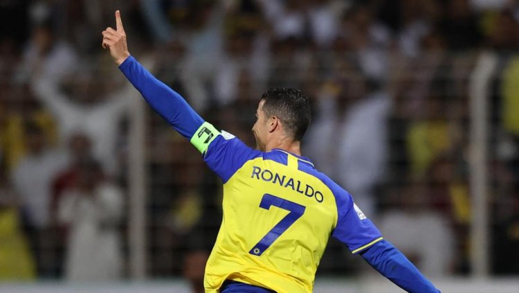 Cristiano Ronaldo Bersujud Syukur Setelah Membawa Al Nassr Comeback dan Raih Kemenangan Dramatis