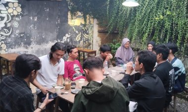 Njagong Bareng Literasi Jalanan Kudus dan Jum'at Berkah Warkoba