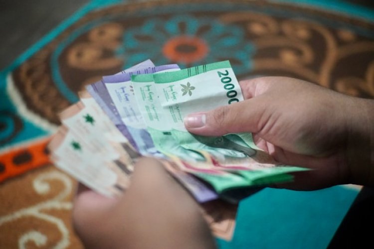 UMR Semarang 2025 dan UMK Kabupaten di Jawa Tengah Terbaru